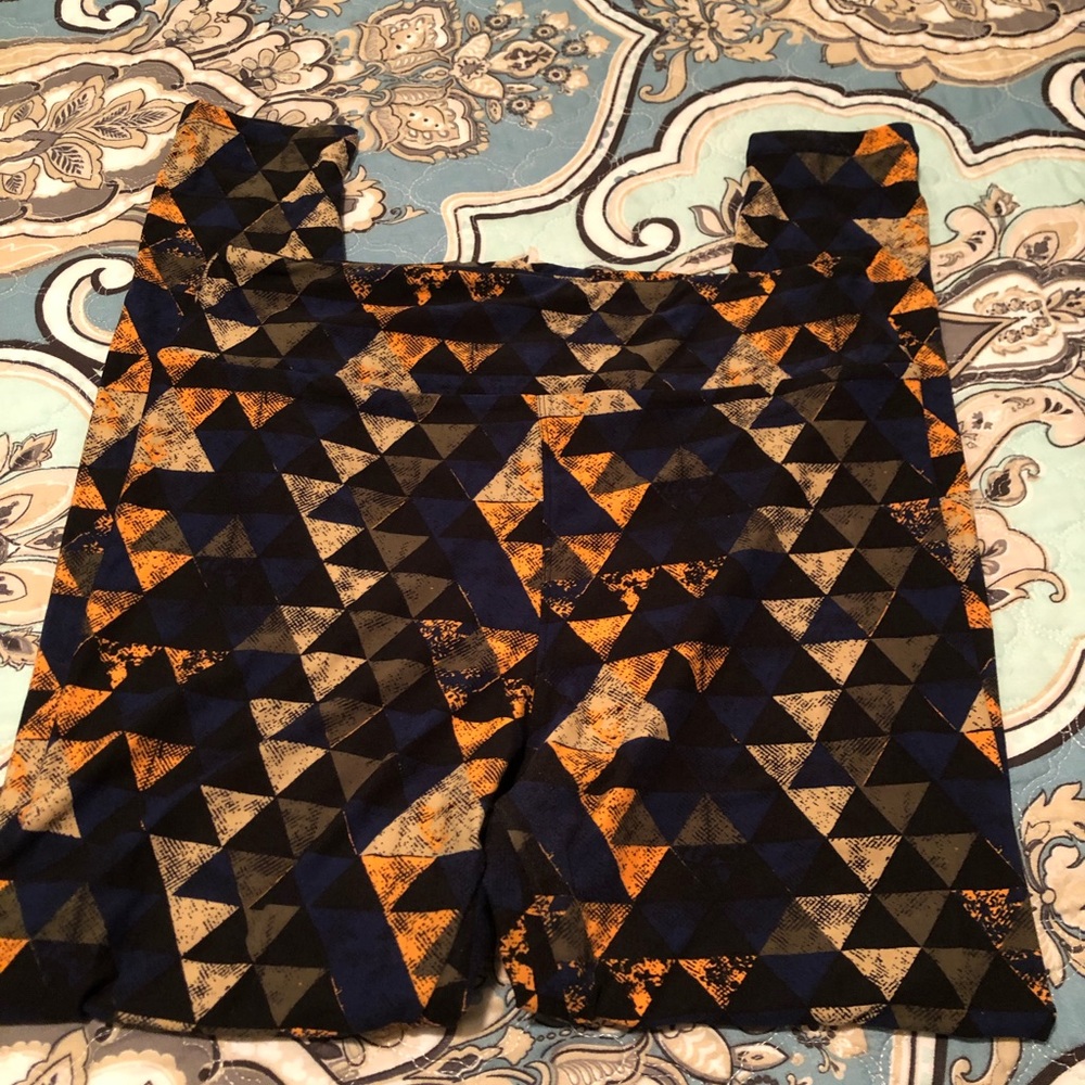 LuLaRoe Brand New WOT Leggings Size TC